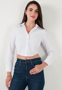 Unselected, white