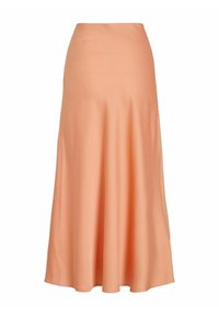 Jupe maxi en satin de couleur pêche, avec une texture lisse, taille haute et un design évasé qui tombe élégamment des hanches à l'ourlet.