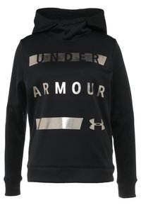 Felpa con cappuccio nera con testo metallicamente argento "UNDER ARMOUR," caratterizzata da una texture morbida e polsini a coste. Design semplice senza motivi.