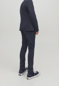 Jack & Jones Junior JPRSOLAR TROUSER - Kostymbyxor - dark navy