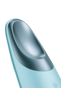 Dispositif portable bleu clair avec une extrémité ergonomique lisse en forme de cuillère grise. Présente un bord arrondi et un emblème de soleil surélevé près de la base.