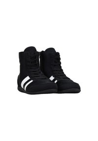 Zapatillas altas negras con rayas blancas. Fabricadas en material sintético, con cordones y una cremallera lateral. Suela texturizada para mayor agarre.