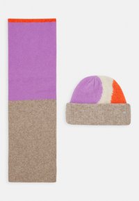 XMAS SET - Pletena kapa - beige