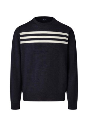 Maritimer Strickpullover in Navy mit Rundhalsausschnitt und langen Ärmeln, ausgestattet mit drei horizontalen weißen Streifen über der Brust. Weicher Stoff.