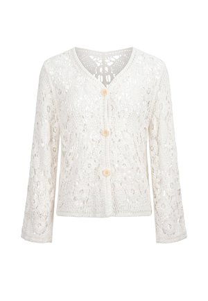 Witte gehaakte gebreide cardigan met lange mouwen en drie beige knopen aan de voorkant op een effen achtergrond.