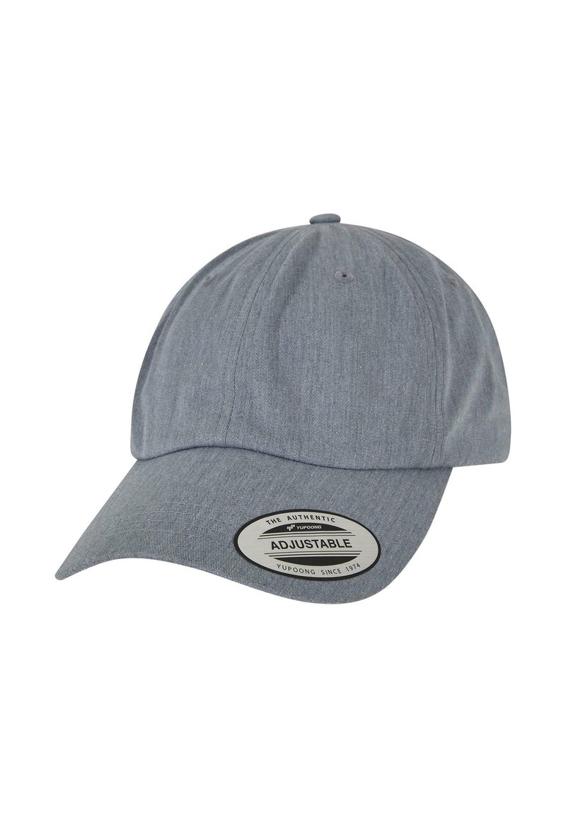 Grijze verstelbare baseballcap van stof met een gestructureerde afwerking, voorzien van een gebogen klep en een label met de tekst "The Authentic Yupoong."