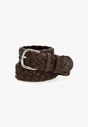 Cintura intrecciata in pelle marrone con fibbia metallica argentata e accenti lisci, caratterizzata da una finitura testurizzata e punta piatta.