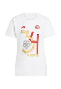 Valkoinen puuvillapaita, jossa on punaisella ja kullalla painettu teksti "2025 Deutscher Meister 34" ja jalkapallografiikka. Adidas-logo olkapäällä.