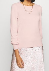 Vero Moda Stickad tröja - light pink