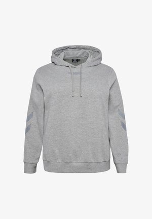 Grå hættebluse med snor, der har en blød tekstur, ribbede manchetter og to grå chevronmønstre på hver ærme.