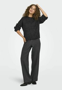 ONLY WEITEM ONLELISE MITTLERE TAILLE NORMAL GESCHNITTEN - Jogginghose - dark grey melange