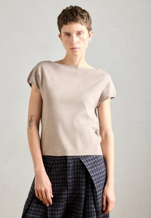 SWEATER EMMY - Jednoduché tričko - light dusty brown