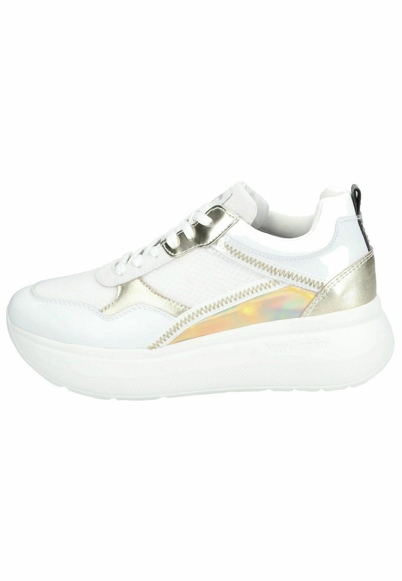 Hvide sneakers med en mesh-overdel, metalliske detaljer, panel i holografisk design og en kraftig hvid gummisål.