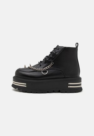 Koi Footwear THE SILENCE PLATFORM GRUNGE BOOTS UNISEX - Suvarstomi aulinukai - black