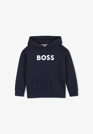 Marineblauwe hoodie met voorzak en witte tekst "BOSS" op de borst, met lange mouwen en capuchon.
