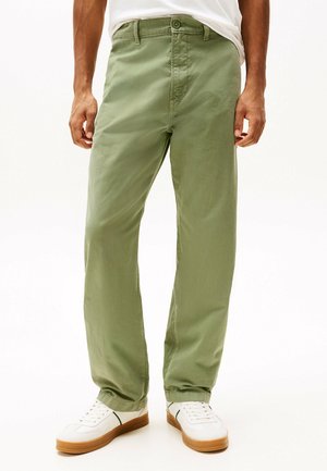 TJM OTIS TWILL  - Pantalones chinos - aruba green
