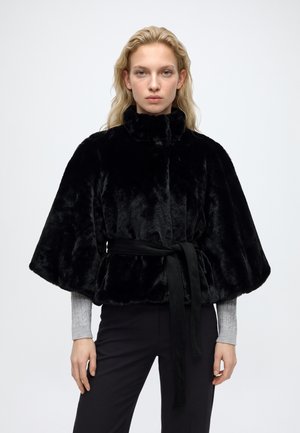 Vero Moda, VMSOLAIMAMIA SHORT CAPE  - Пелерина - black