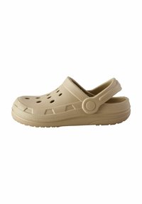 Beige Clogs aus leichtem Kunststoff, mit Belüftungsöffnungen, einem Fersenriemen und einer strukturierten Sohle für besseren Halt.