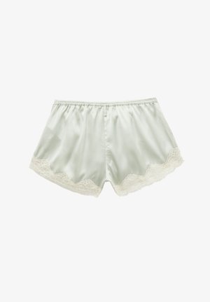 Lichtgroene satijnen shorts met een zachte, gestructureerde kantafwerking langs de onderrand. Elastische tailleband voor comfort. Eenvoudig en elegant ontwerp.