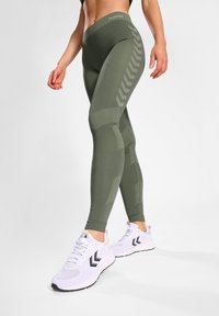 Hummel FIRST SEAMLESS  - Leggings - sea spray