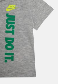 Thumbnail Image 4