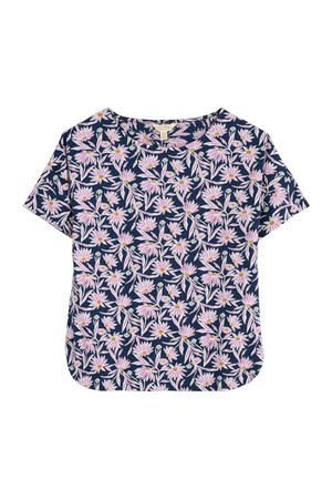 Floral short-sleeve t-shirt in navy with pink water lily patterns, round neckline, and a relaxed fit with a curved hem.