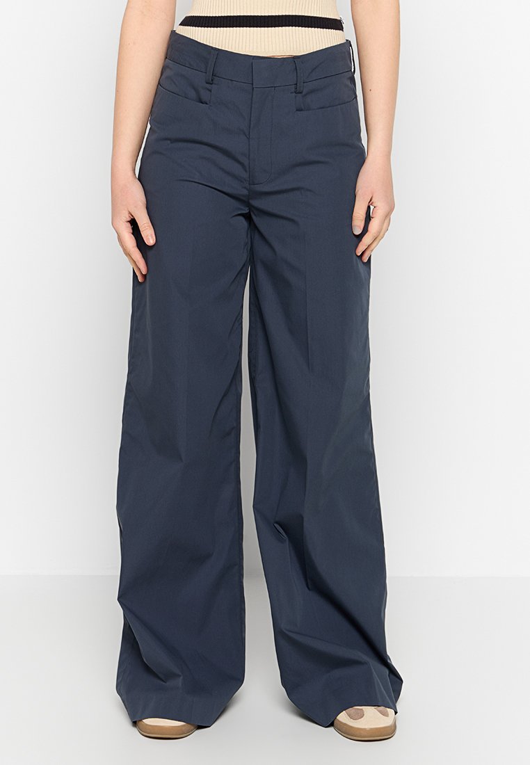 closed Broek donkerblauw closed Broek donkerblauw