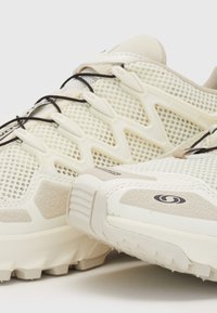 Salomon Sportstyle ACS OG UNISEX - Sportbačiai - vanilla ice/ebony/silver