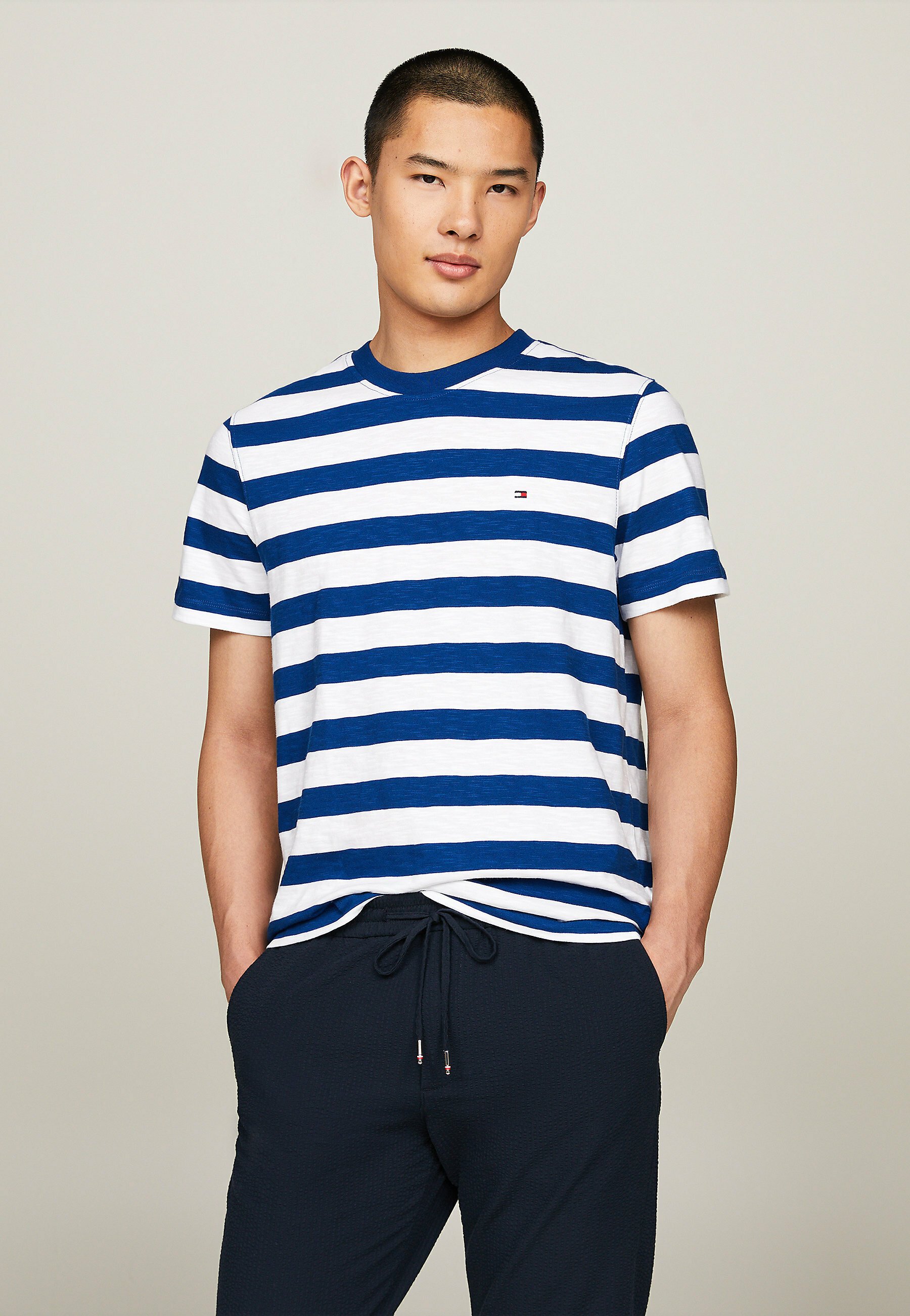 Tommy Hilfiger TEXTURED STRIPE T shirt Con Stampa Anchor Blue White Tommy Hilfiger TEXTURED STRIPE T shirt Con Stampa Anchor Blue White