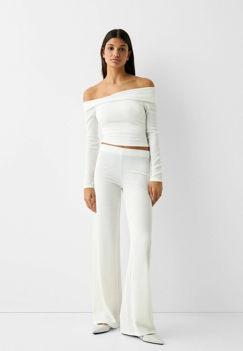 Bershka Broek wit Bershka Broek wit