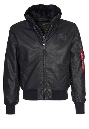 Zwart leren bomberjack met een synthetisch bont gevoerd kraag, geribbelde manchetten en een ritszak met een rode stoffen label.