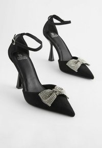 Next FOREVER COMFORT BOW POINT TOE HEELS  - Klasszikus sarkú cipők - black