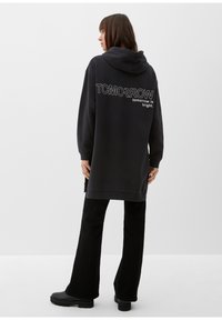 s.Oliver MIT RÜCKENPRINT - Bluza z kapturem