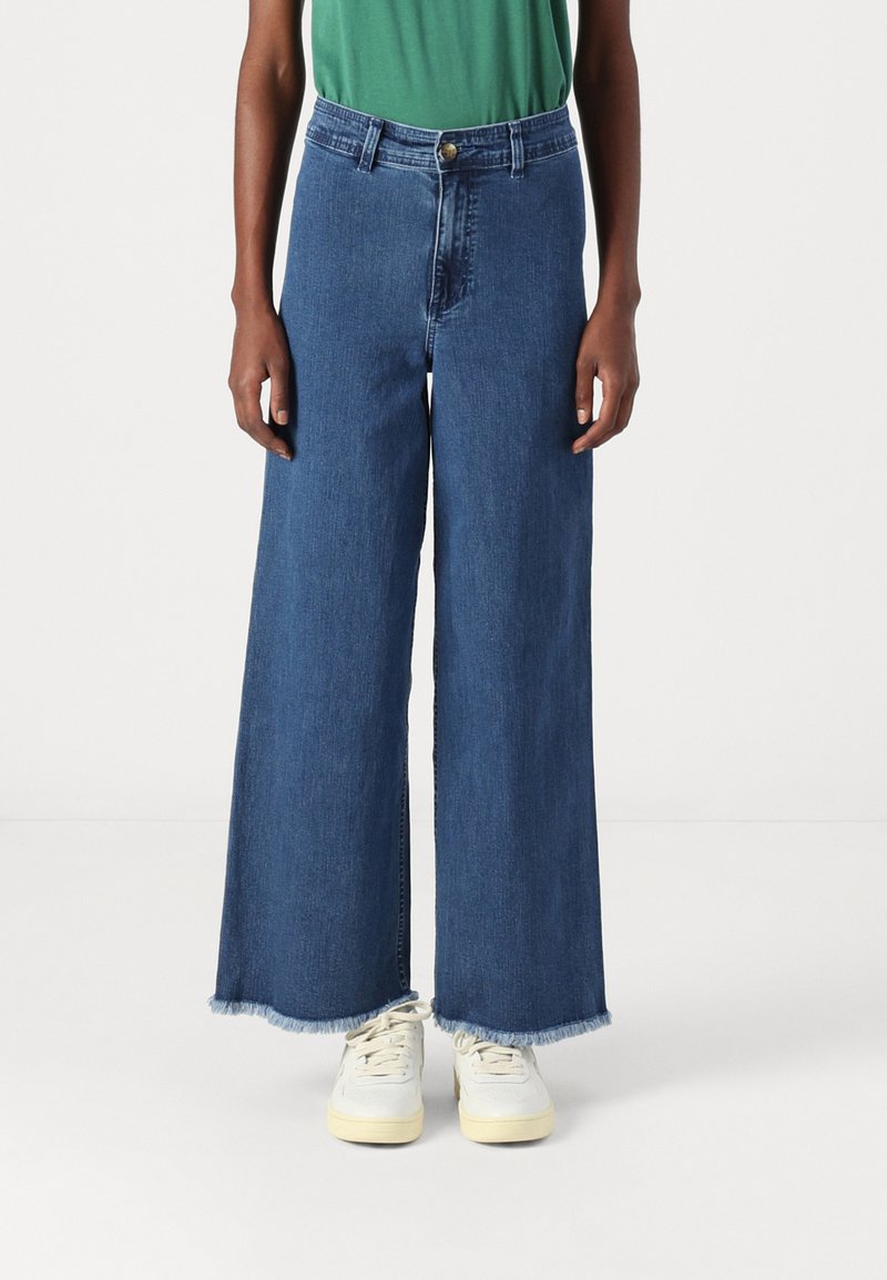 Billabong FREE FALL - Flared jeans - brew