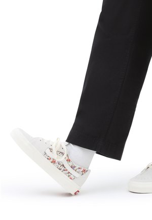 Vans UA SK8-LOW - Sneakers basse - white