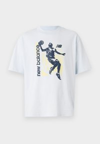 - T-shirt z nadrukiem
