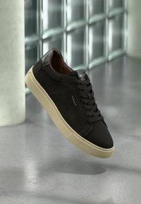 MC JULIEN - Trainers - dark brown