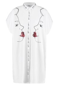 Camicia bianca con colletto, caratterizzata da illustrazioni artistiche di volti sul fronte e accenti di testo. Realizzata in tessuto morbido, con una vestibilità comoda.