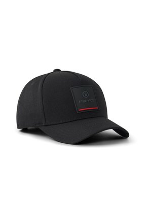 Zwarte pet van gestructureerde stof met een gebogen klep. Voorzien van een vierkante logopatch met de tekst "FIRE + ICE" en een rood accentstreepje.