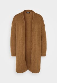 Cardigan largo de frente abierto, hecho de suave tejido de punto marrón con textura. Presenta hombros caídos y puños acanalados, con un ajuste cómodo y relajado.
