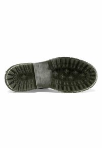 Suela de goma con un patrón de banda de rodadura ondulado en verde oliva oscuro, con una sección intermedia texturizada y surcos angulares para tracción.
