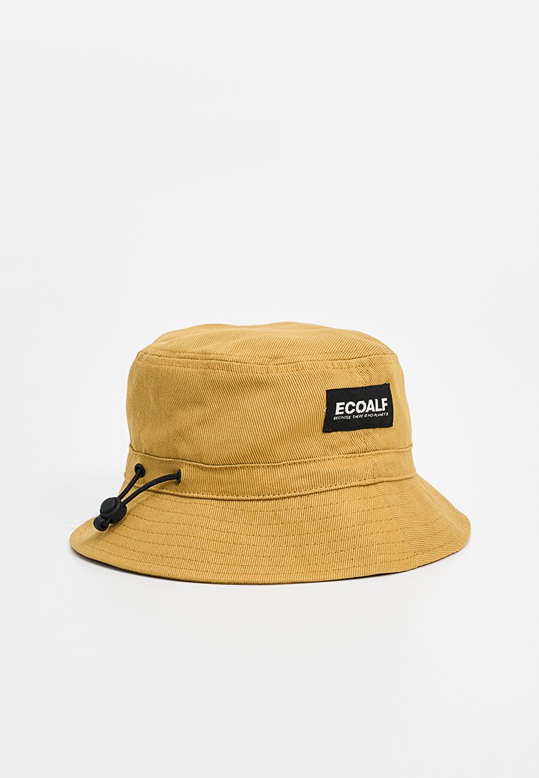 Gelbes Cordhut mit verstellbarem schwarzem Band und "ECOALF"-Patch an der Vorderseite.