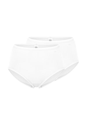 Zwei Paare von weißen, aus Baumwolle gefertigten, hochgeschnittenen Slips mit glattem, elastischem Bund und einem schlichten, minimalistischen Design. Keine sichtbaren Muster oder Akzente.