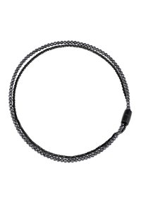 Sort elastisk hårbånd med små blanke perler og en sømløs cylindrisk spænde på en hvid baggrund.