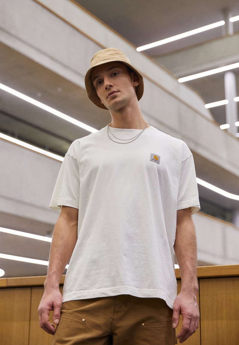 Carhartt WIP - NELSON  - Paprasti marškinėliai - off-white, Padidinti