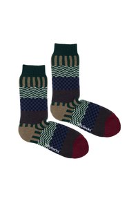 Calcetines multicolor que presentan una mezcla de patrones: rayas, cuadros y lisos, dominados por tonos de verde, marino, marrón y burdeos. Tejido suave.
