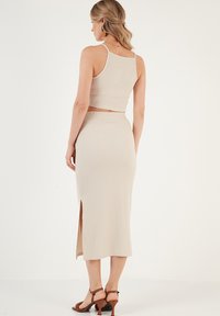 LELA SLIM FIT SET - Blūze - stone