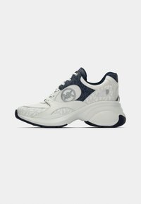 Δεν επιλέχθηκε, dress blues