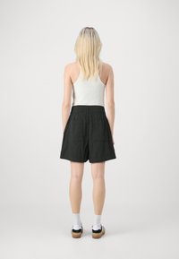 GAP EASY UTILITY - Shortsit - true black