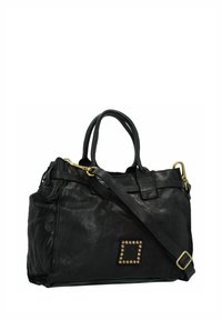 Borsa a mano in pelle nera con finitura strutturata, doppi manici e tracolla regolabile. Presenta hardware dorato e un accento quadrato con borchie.